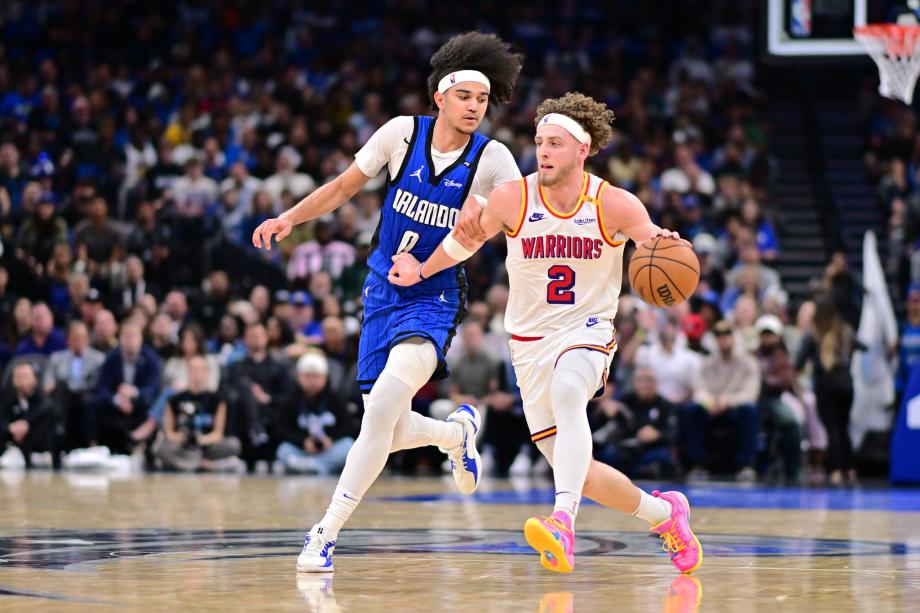 库里狂轰56分命中12记三分 勇士擒魔术取5连胜