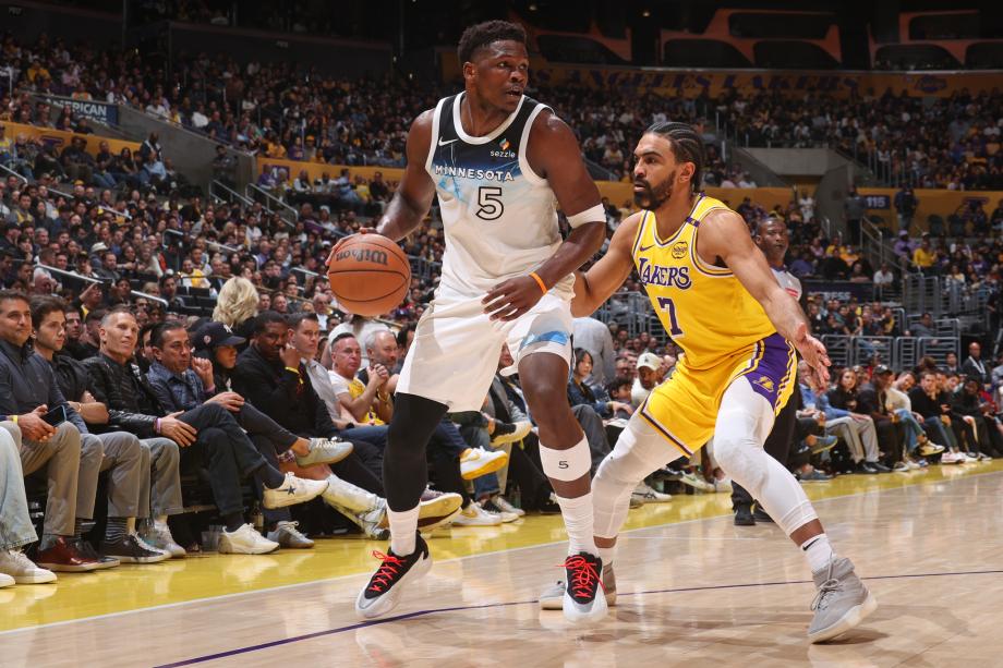 詹姆斯33+17东契奇21+13 湖人擒森林狼4连胜