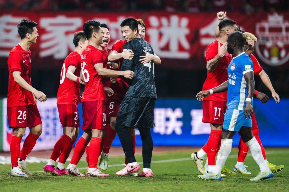 杨超声梅开二度 梅州客家2-1河南取首胜