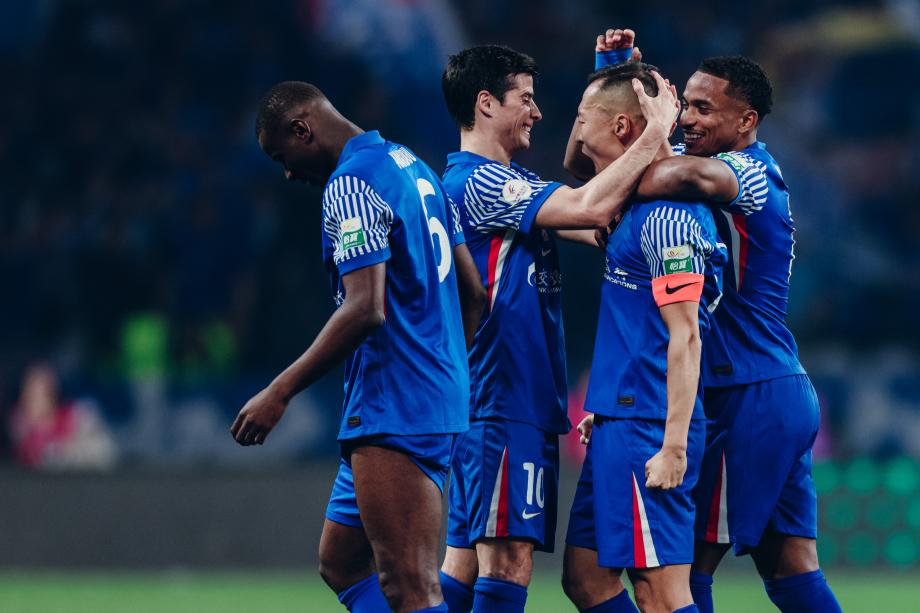 法比奥造乌龙路易斯点射 国安2-2绝平申花