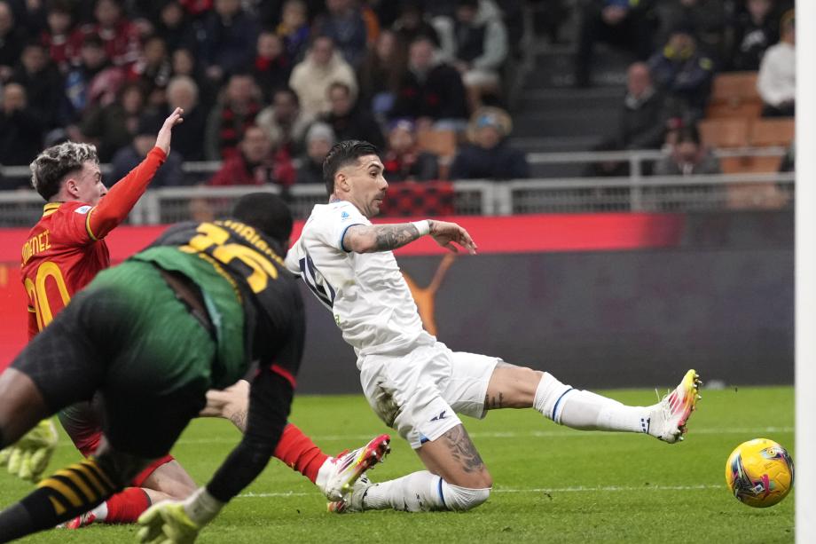 丘库埃泽破门迈尼昂送点 十人米兰1-2拉齐奥