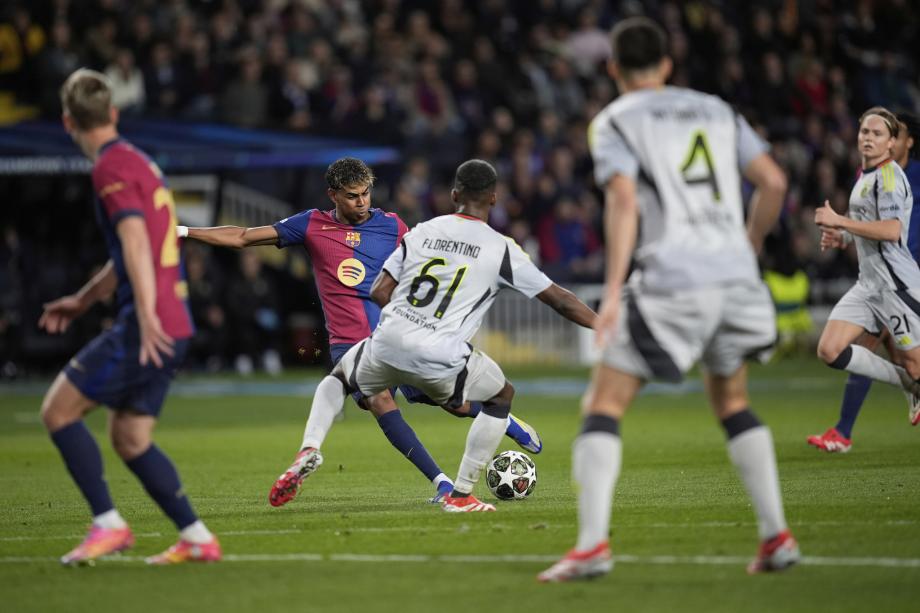 欧冠-拉菲尼亚2射1传 巴萨总分4-1本菲卡进8强