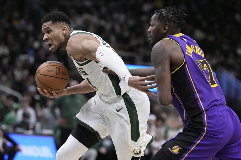 东契奇45+11字母哥24+12+9 湖人负雄鹿遭3连败