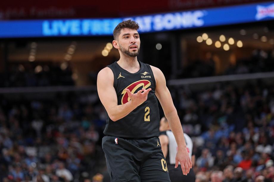 骑士7人得分上双轻取灰熊 豪取16连胜创队史纪录