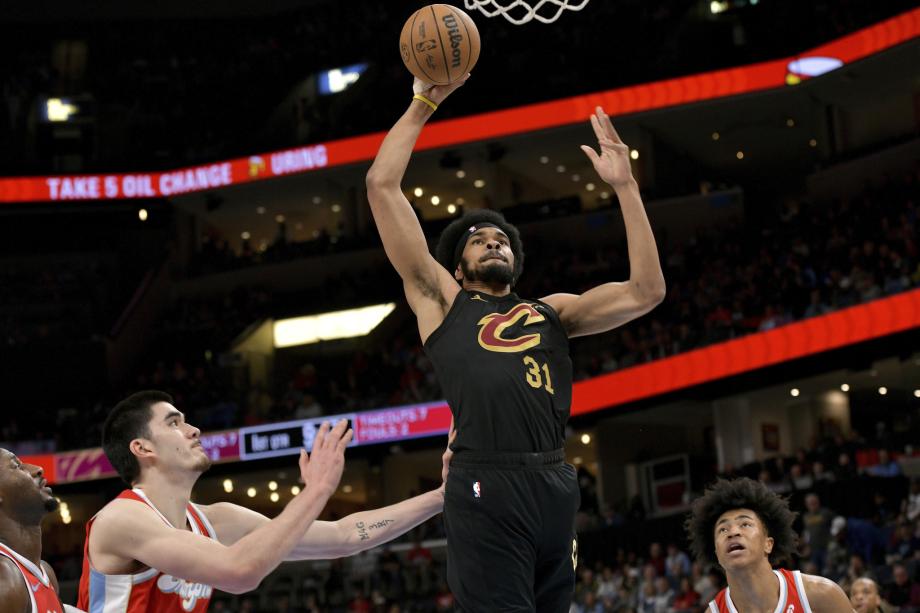 骑士7人得分上双轻取灰熊 豪取16连胜创队史纪录