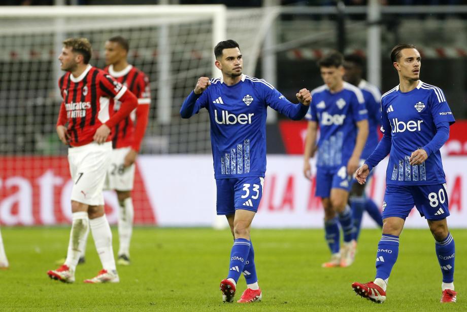 赖因德斯传射阿里首秀被罚下 米兰2-1胜科莫