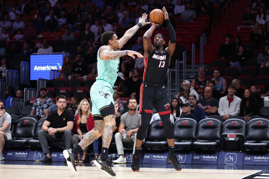 维金斯爆砍赛季新高42分 热火擒黄蜂终结10连败