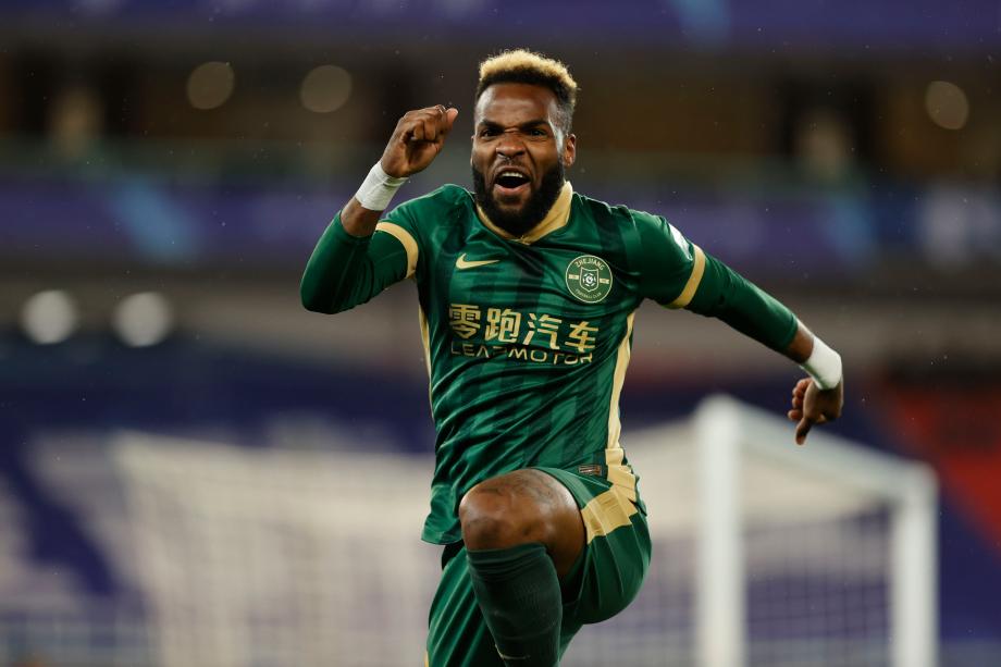 王钰栋造乌龙+处子球布彭扎双响 浙江4-0三镇