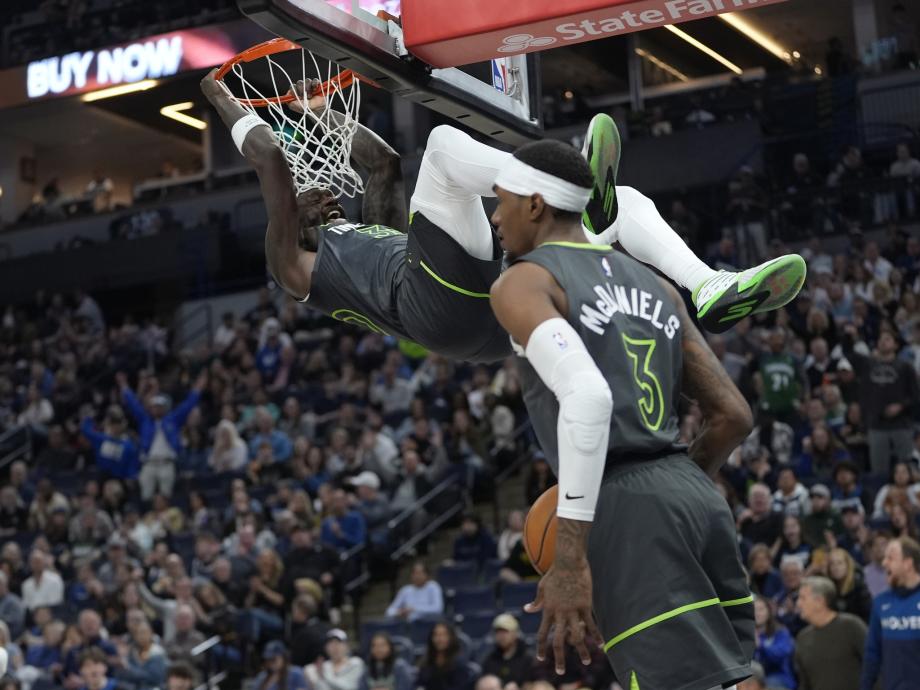 爱德华兹20分杜兰特23+6 森林狼常规赛横扫太阳