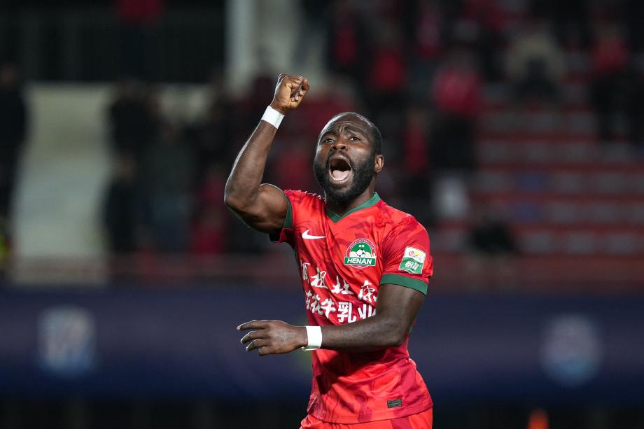 补时1分钟2球！青岛西海岸3-2神奇逆转河南队