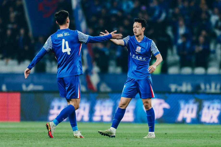 中超-叶楚贵世界波米内罗双响 上海申花3-1云南玉昆