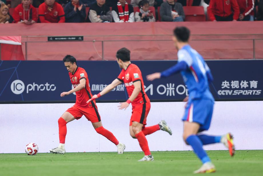 刘若钒进球于汉超破门 上海申花平上海海港