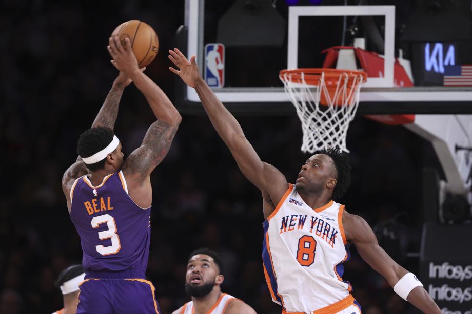 阿努诺比32+6布伦森复出 布克40+4尼克斯胜太阳