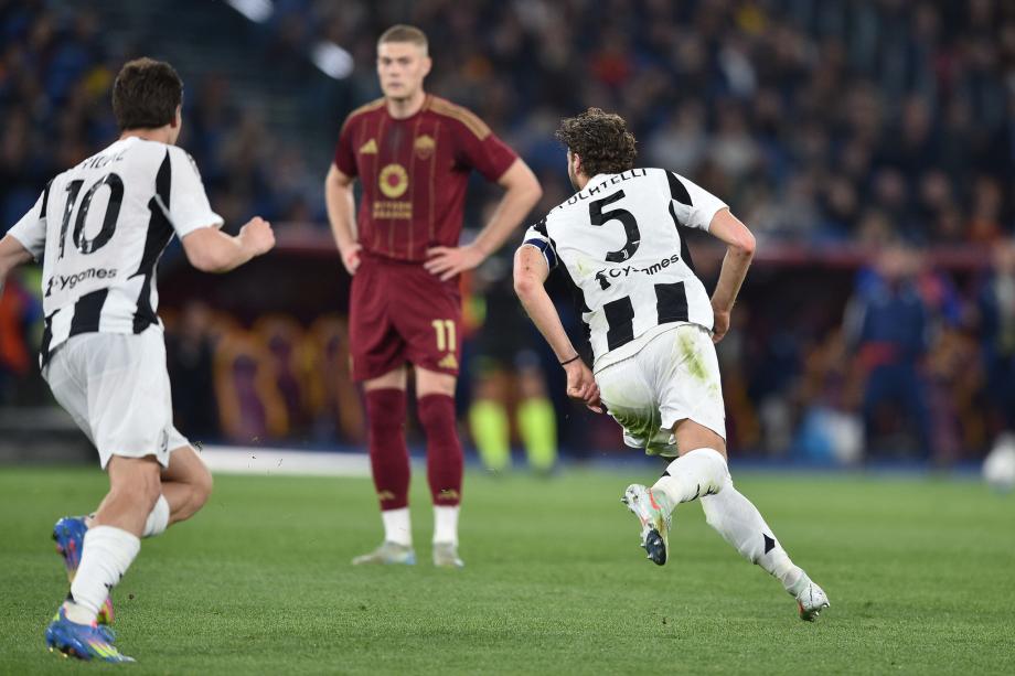 意甲-洛卡特利破门肖穆罗多夫扳平 尤文1-1罗马