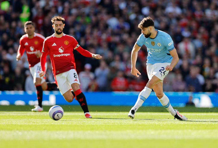 英超-曼市德比双方屡失良机 曼联主场0-0曼城