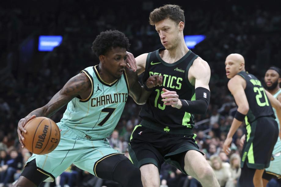 普理查德34+7 双探花缺阵绿军胜黄蜂