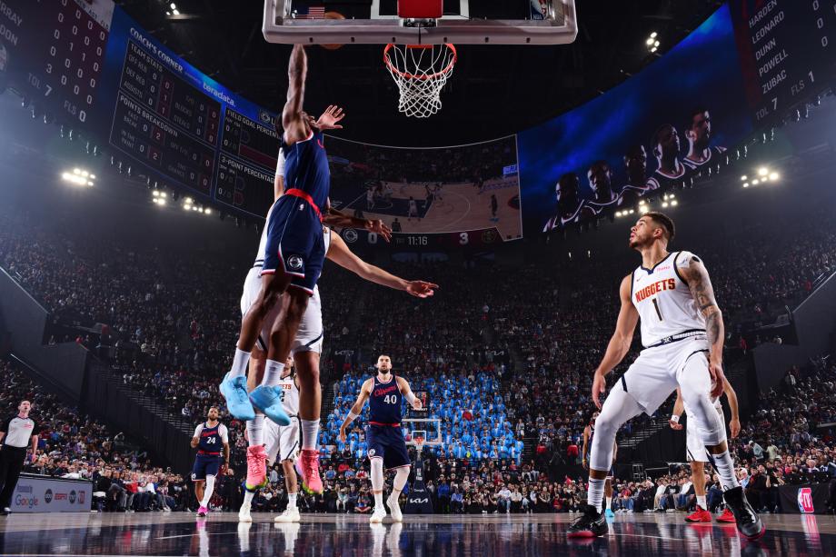 快船117-83大胜掘金 莱昂纳德21分、哈登20分