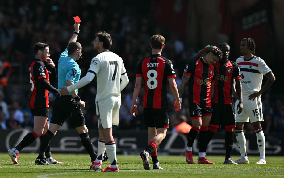 霍伊伦96分钟绝平 曼联客场1-1十人伯恩茅斯