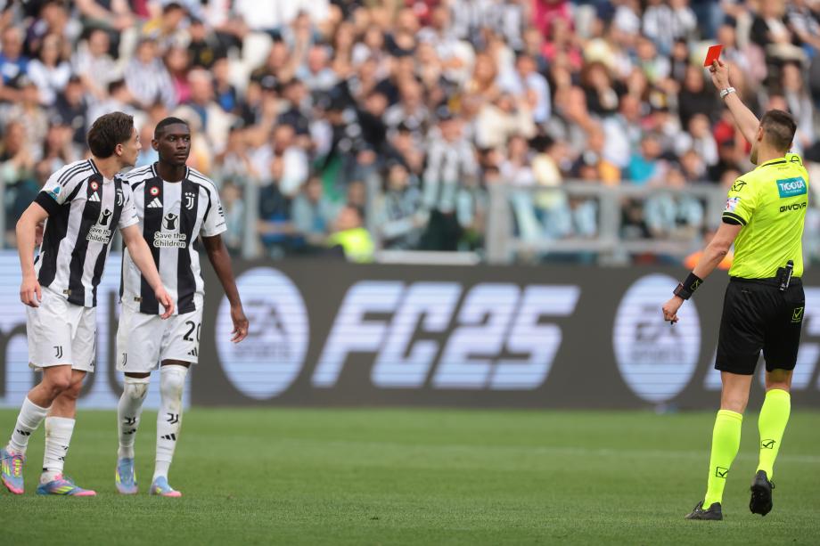 伊尔迪兹肘击被罚下 十人尤文主场2-0胜蒙扎