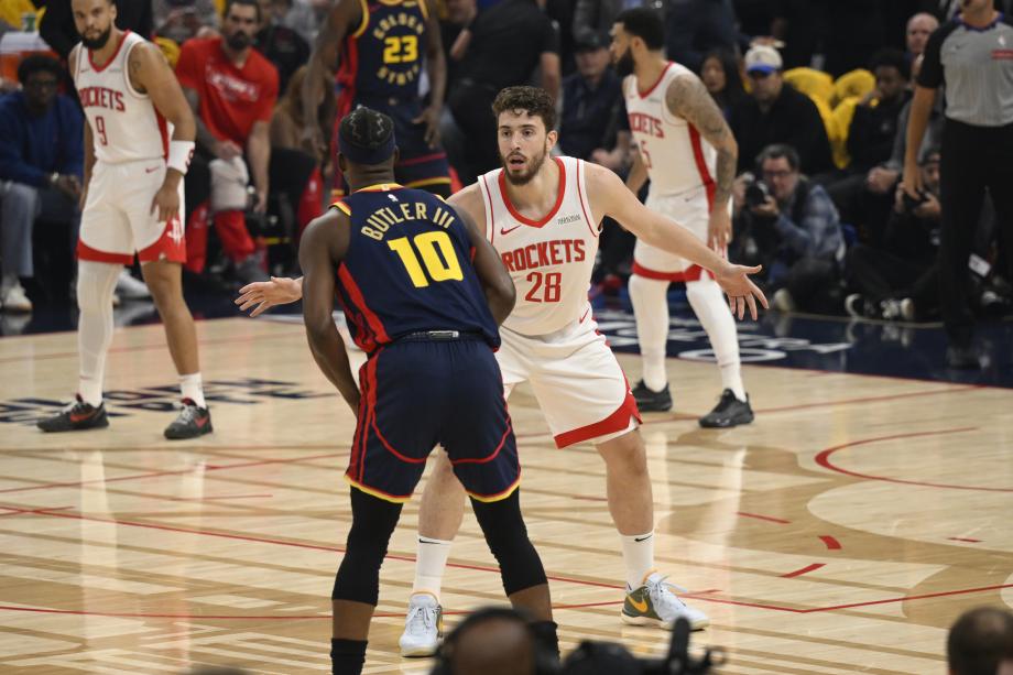 巴特勒27分申京空砍31+10+5 勇士险胜火箭