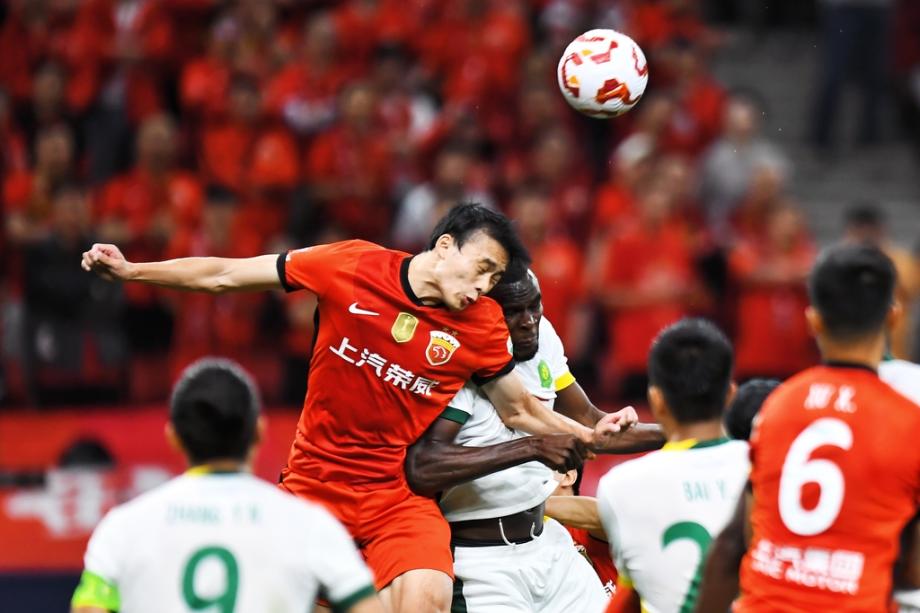 法比奥扳平林良铭建功 国安客场2-1逆转海港