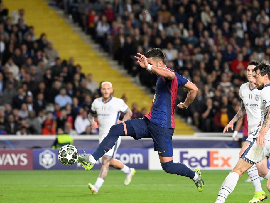 邓弗里斯2射1传亚马尔费兰破门 巴萨3-3国米