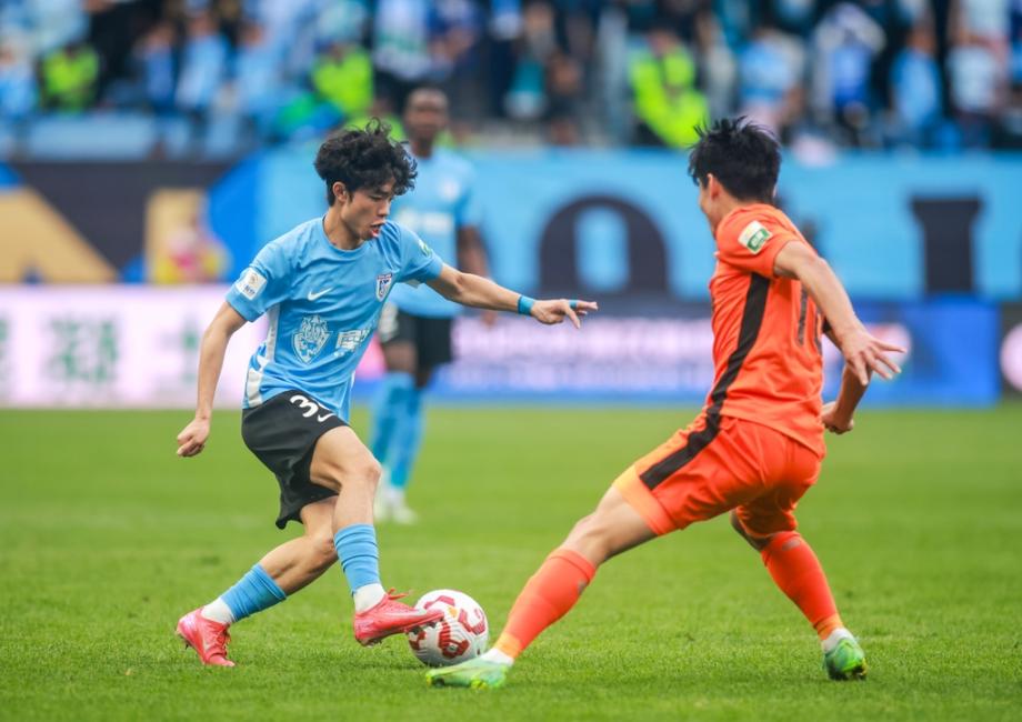 马莱莱破门刘祝润建功 大连英博3-2云南玉昆