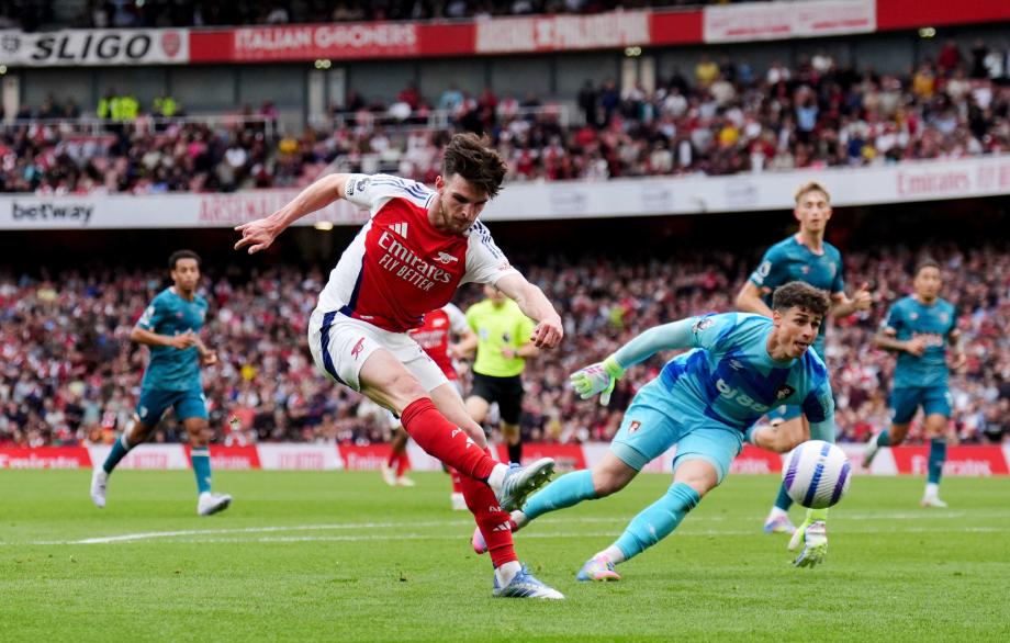 英超-阿森纳1-2遭伯恩茅斯双杀领先曼城3分