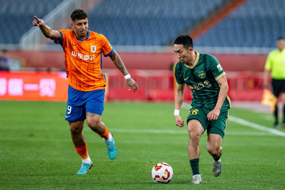 中超-卡扎伊什维利戴帽王钰栋双响 泰山4-2浙江