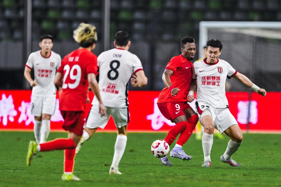 中超-韦世豪传射杨明洋破门 成都蓉城4-0梅州客家