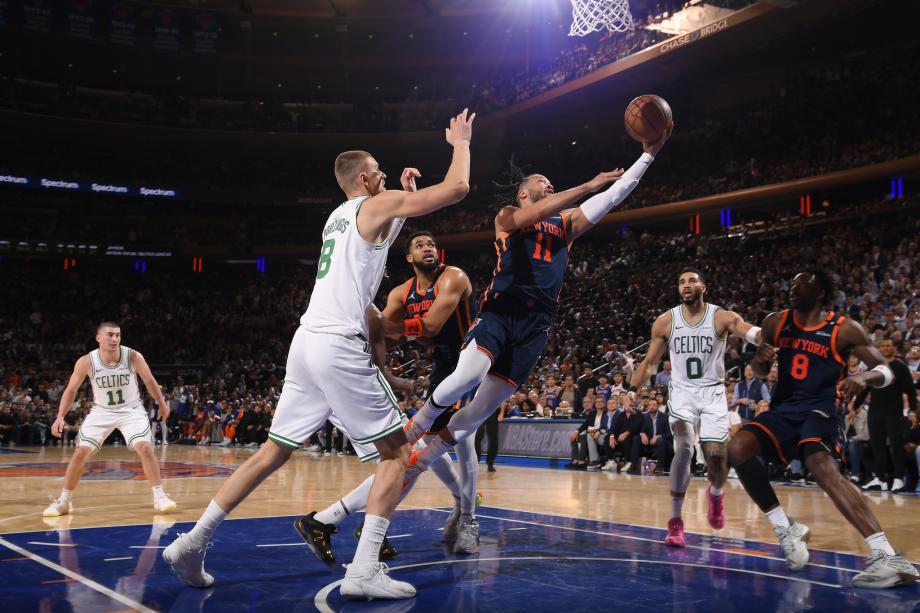 布伦森39+12塔图姆伤退 尼克斯逆转绿军夺赛点