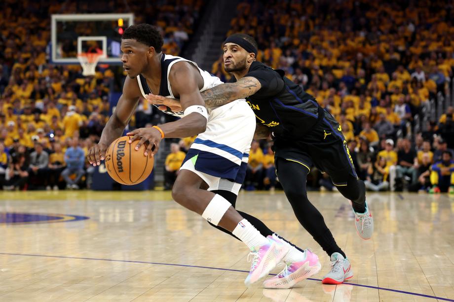 爱德华兹30+4+5巴特勒14分 森林狼战胜勇士