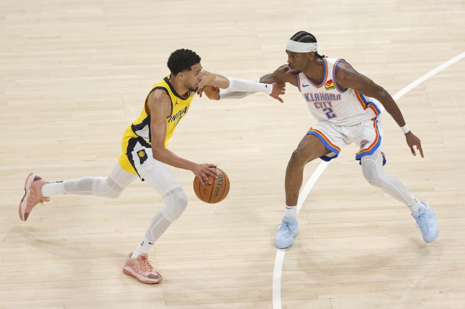 哈利伯顿0.3秒准绝杀 步行者逆转雷霆总决赛开门红