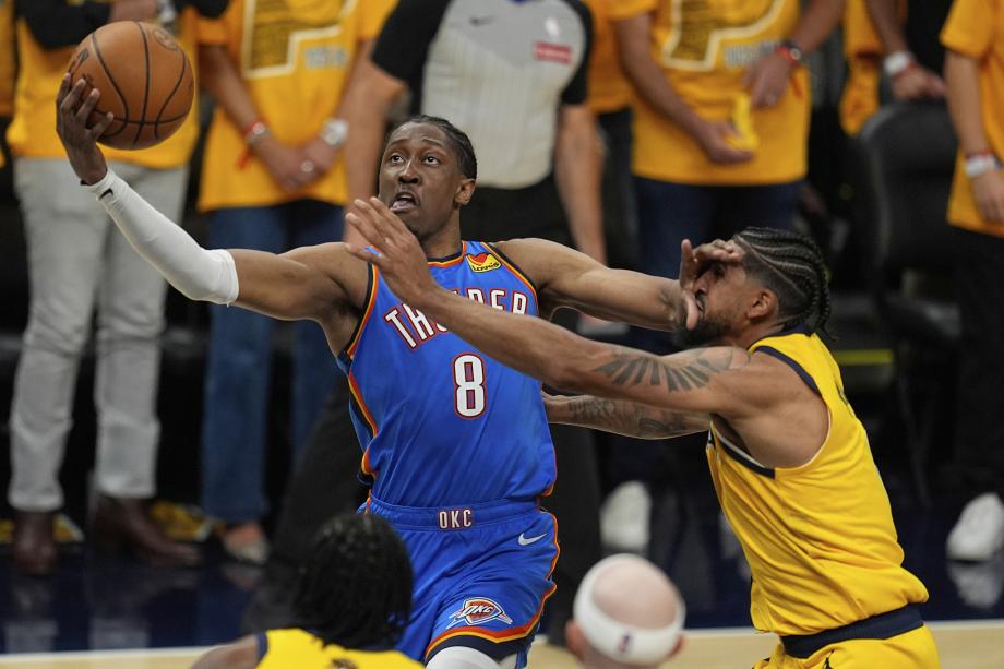 亚历山大35分雷霆末节逆转步行者 总分扳成2-2