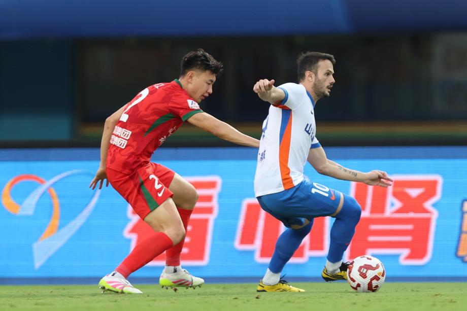 泽卡两球卡多索梅开二度 河南主场战平山东