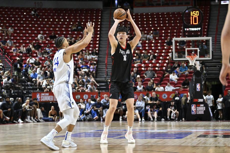 杨瀚森10分4板5助1断3帽 开拓者大胜勇士