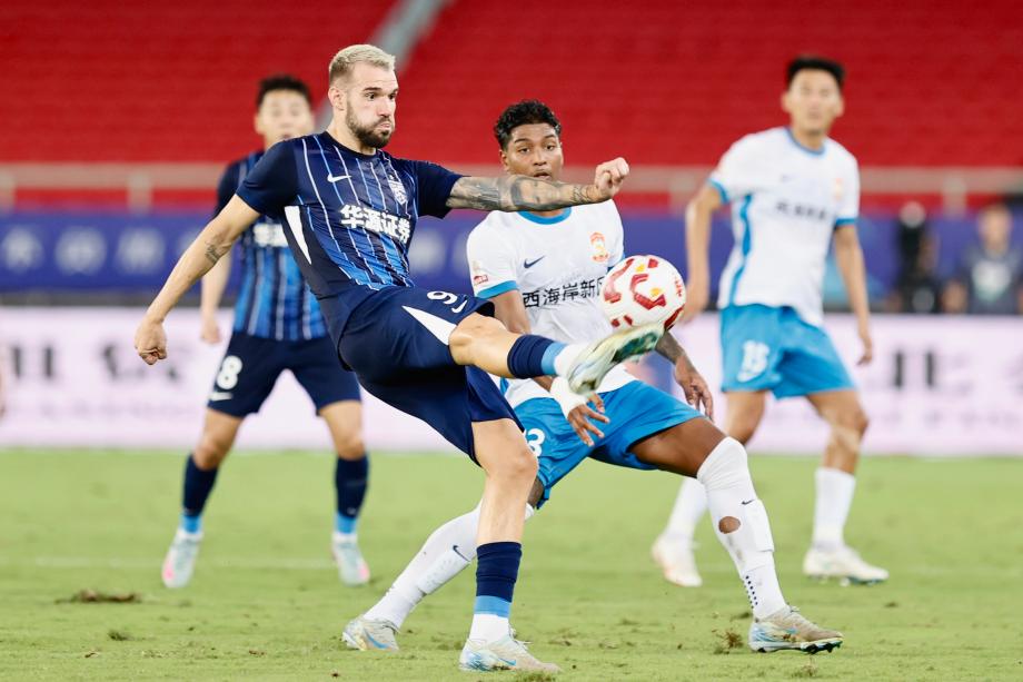 图多列破门段刘愚进球 武汉三镇平青岛西海岸