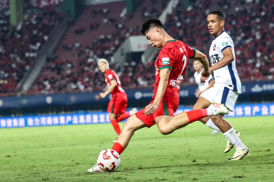 中超-阿奇姆彭破门莫里斯进球 河南队1-1梅州客家