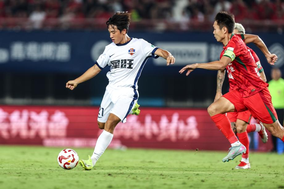 中超-阿奇姆彭破门莫里斯进球 河南队1-1梅州客家