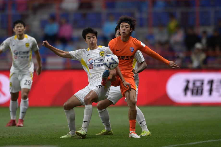 足协杯-奥斯卡双响 云南玉昆3-0广东广州豹晋级四强