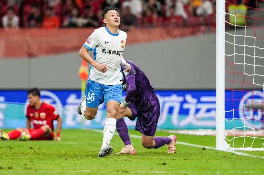 莱昂纳多进球 上海海港主场战平青岛西海岸