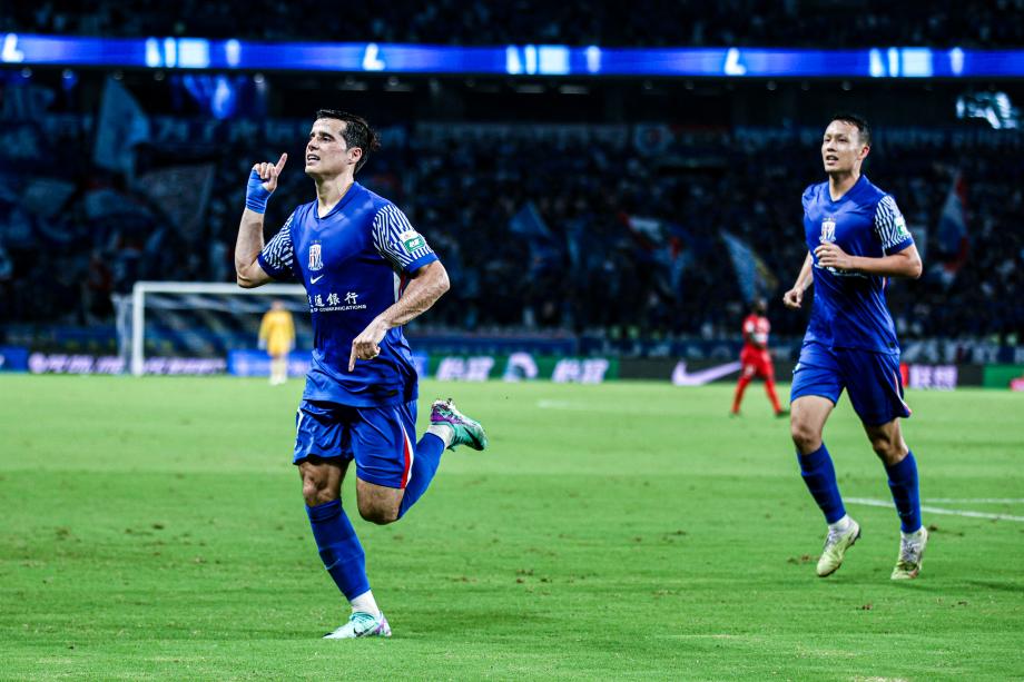 阿苏埃连续三场破门 申花3-2河南迎联赛四连胜