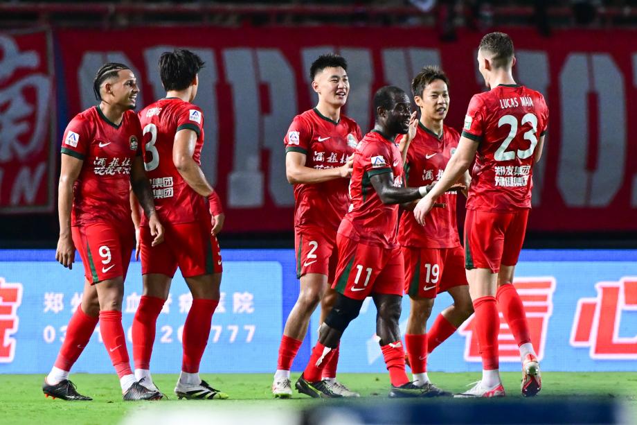 阿奇姆彭梅开二度 河南主场大胜深圳新鹏城