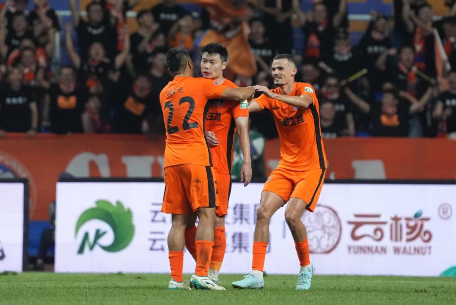 罗竞破门韩子龙进球 云南玉昆战胜武汉三镇