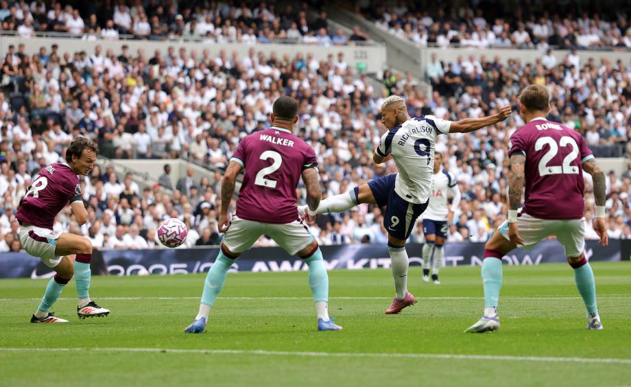 英超：理查利森双响库杜斯两助攻 热刺3-0伯恩利