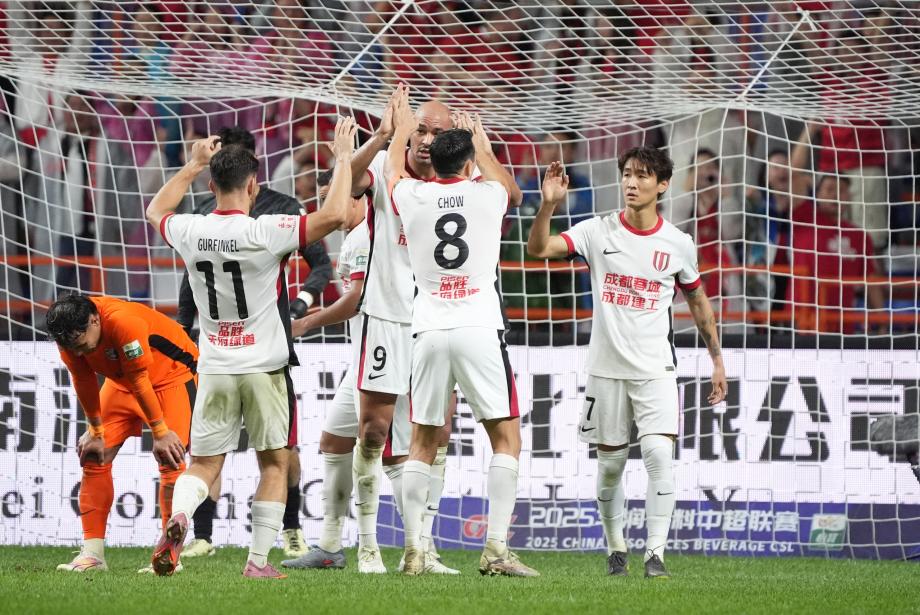 费利佩双响周定洋破门 成都蓉城5-1云南玉昆