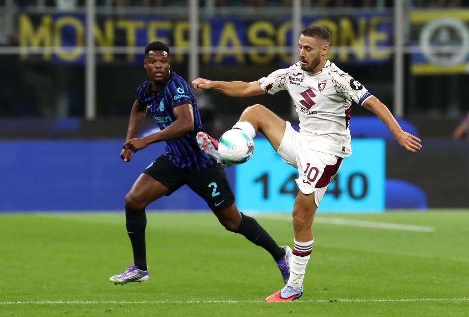 小图拉姆双响劳塔罗传射 国米5-0大胜都灵