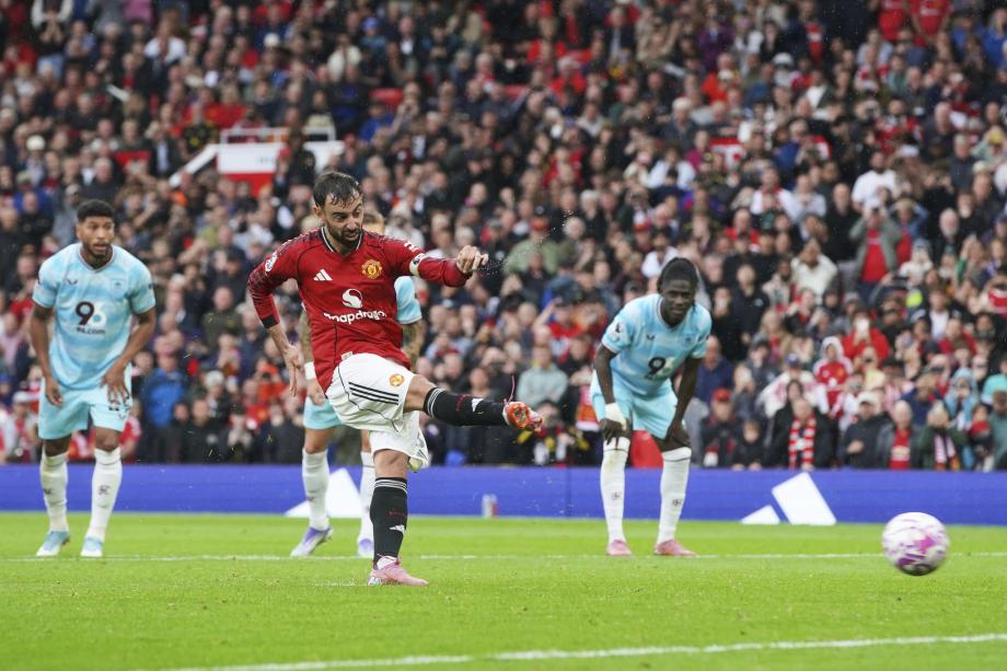 姆伯莫破门B费绝杀 曼联3-2伯恩利取首胜