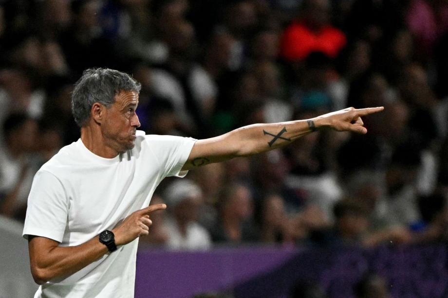 内维斯戴帽登贝莱双响 巴黎圣日耳曼6-3图卢兹