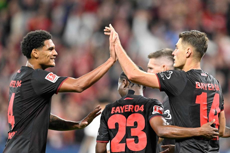 9人勒沃库森3-1击败法兰克福 迎来本赛季德甲首胜